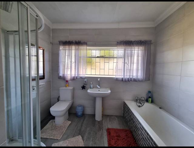 3 BEDROOM HOUSE FOR SALE IN ARCON PARK